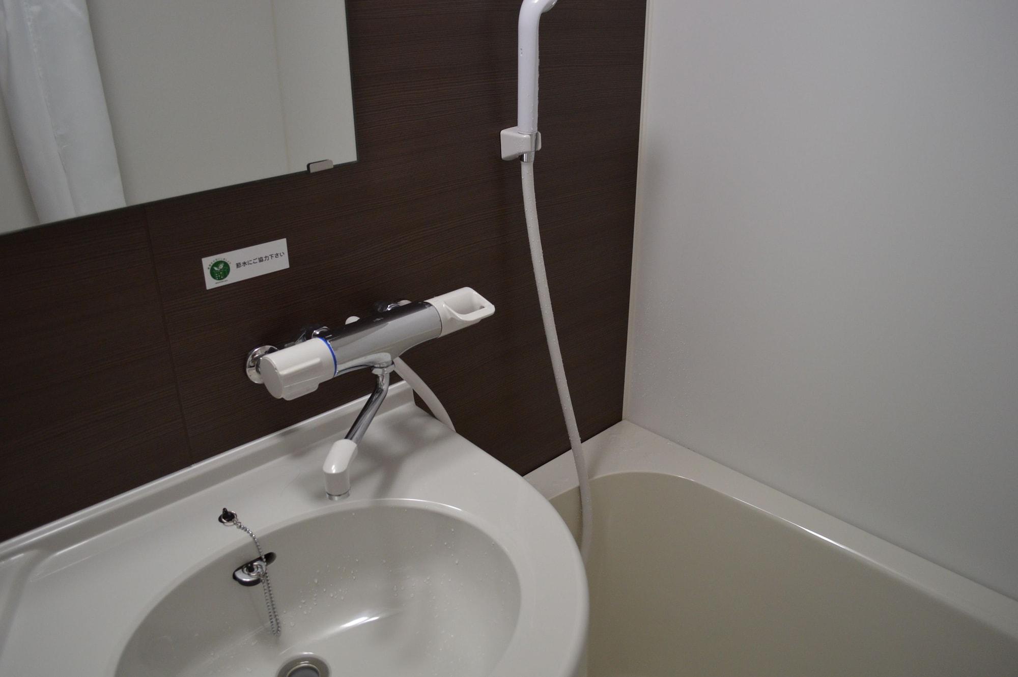 Hotel Route-Inn Ebina Ekimae Екстер'єр фото
